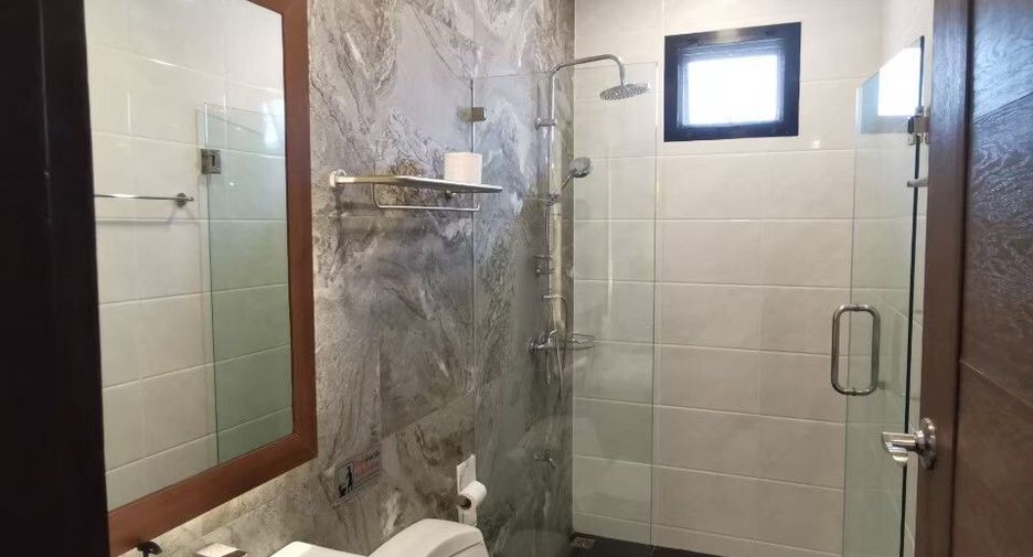 For sale and for rent 3 bedrooms villa in Saraphi, Chiang Mai