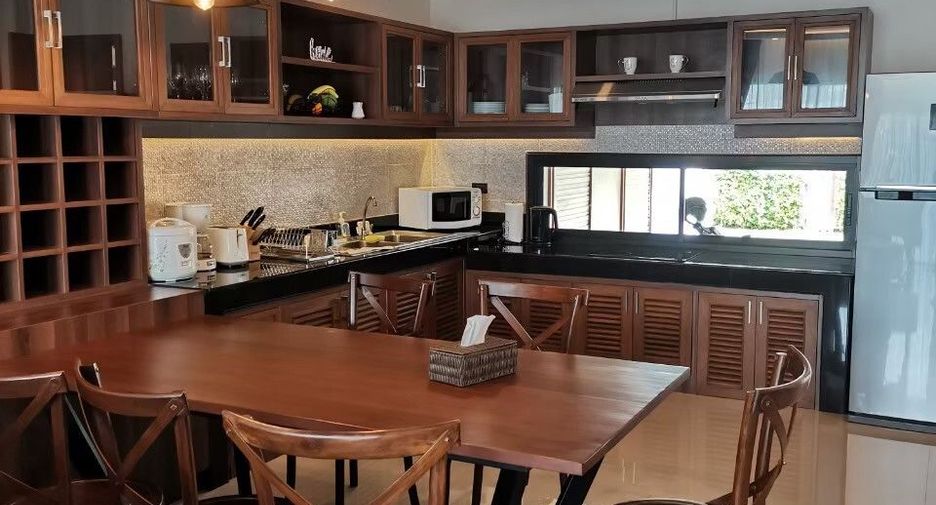 For sale and for rent 3 bedrooms villa in Saraphi, Chiang Mai