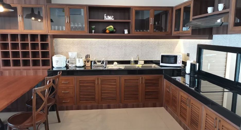 For sale and for rent 3 bedrooms villa in Saraphi, Chiang Mai
