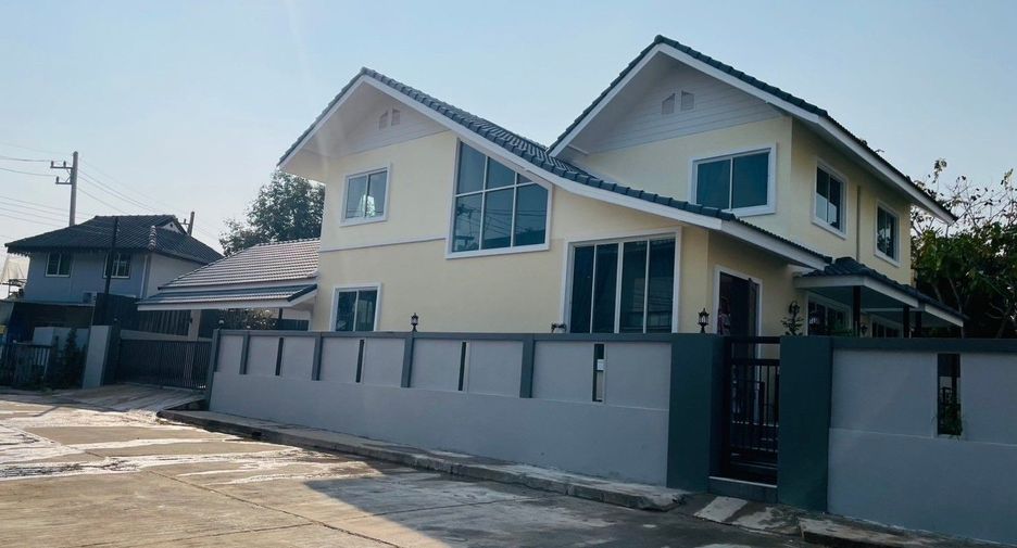 For rent 14 bedrooms house in Mueang Chiang Mai, Chiang Mai