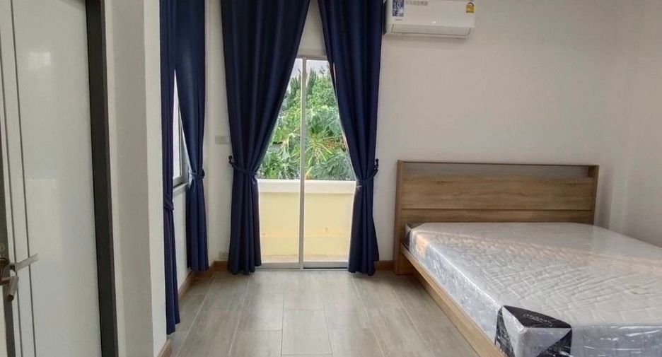 For rent 14 bedrooms house in Mueang Chiang Mai, Chiang Mai