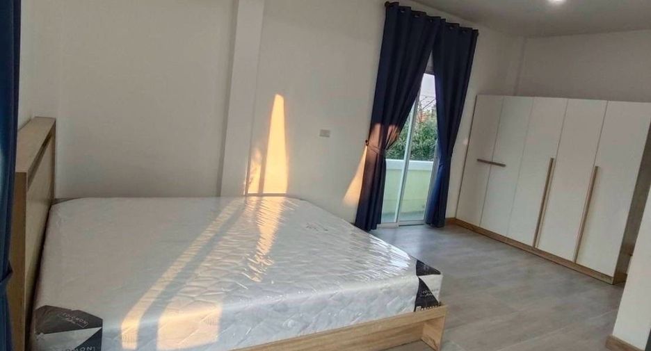 For rent 14 bedrooms house in Mueang Chiang Mai, Chiang Mai