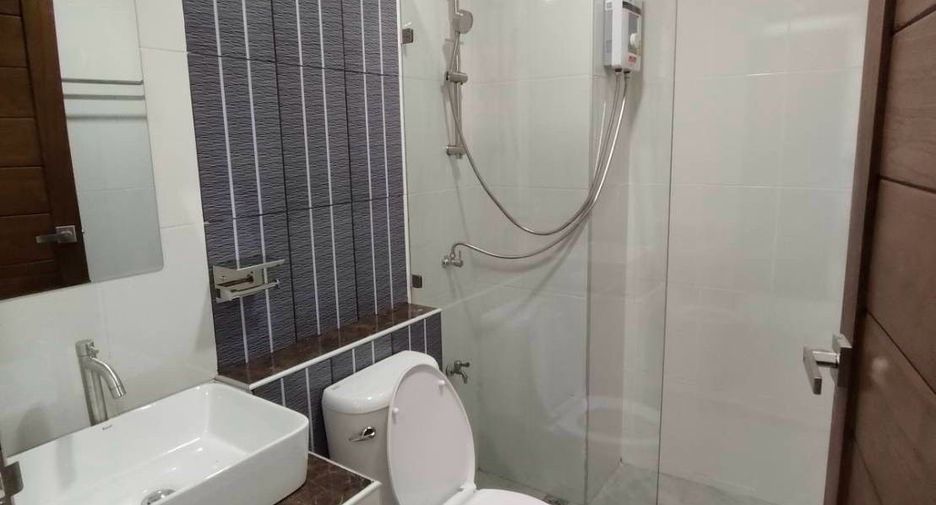 For rent 14 bedrooms house in Mueang Chiang Mai, Chiang Mai