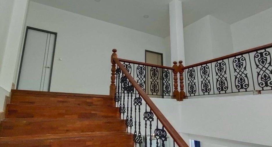 For rent 14 bedrooms house in Mueang Chiang Mai, Chiang Mai