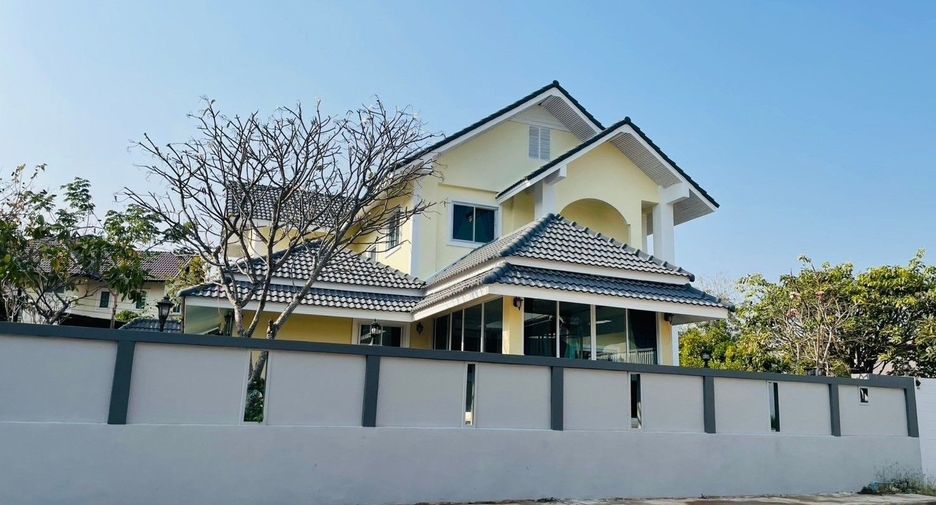 For rent 14 bedrooms house in Mueang Chiang Mai, Chiang Mai