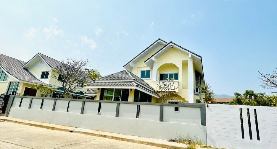 For rent 14 bedrooms house in Mueang Chiang Mai, Chiang Mai