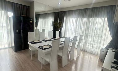 For sale 3 bedrooms condo in Watthana, Bangkok