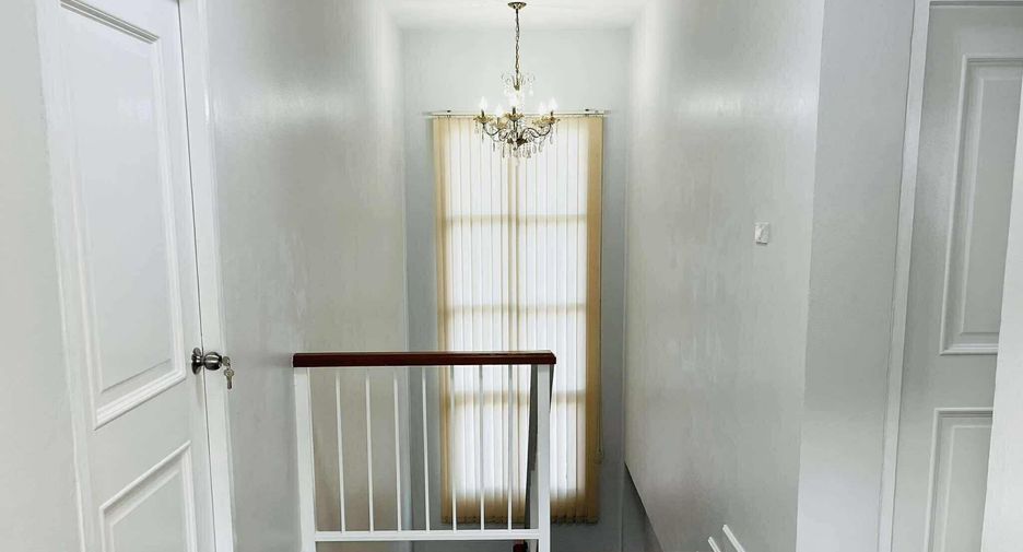 For sale 4 bedrooms house in Doi Saket, Chiang Mai