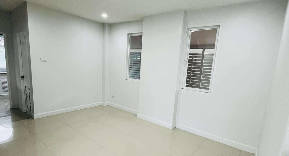 For sale 4 bedrooms house in Doi Saket, Chiang Mai
