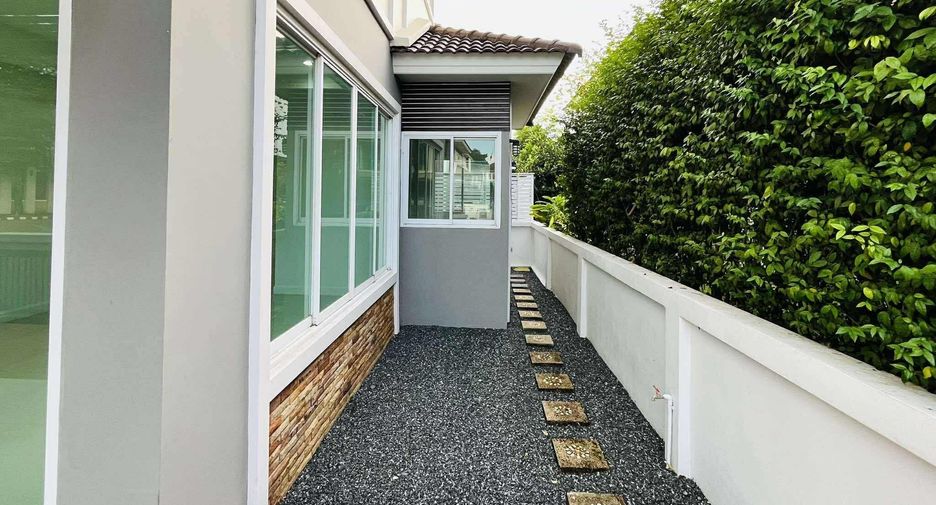 For sale 4 bedrooms house in Doi Saket, Chiang Mai