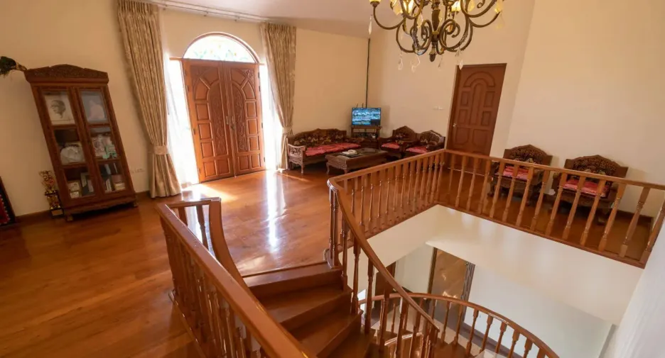 For sale 5 bedrooms villa in San Pa Tong, Chiang Mai