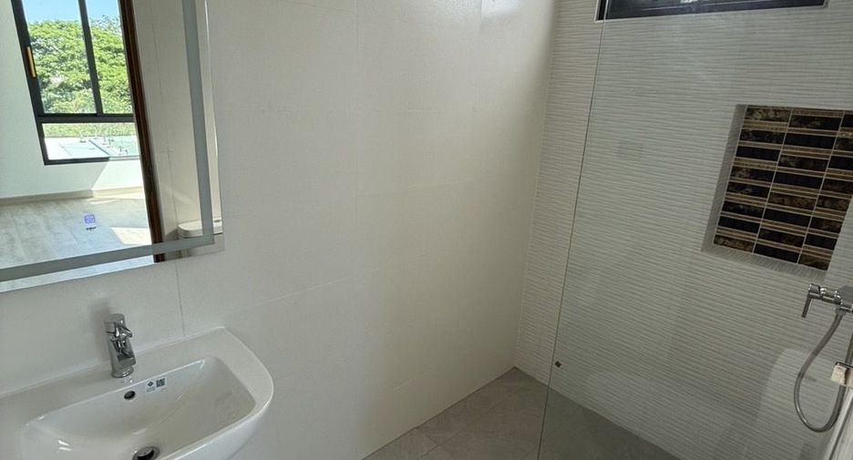 Villa en venta de 4 habitaciones en Mueang Chiang Mai, Chiang Mai