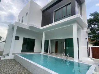 For sale 4 bedrooms villa in Mueang Chiang Mai, Chiang Mai