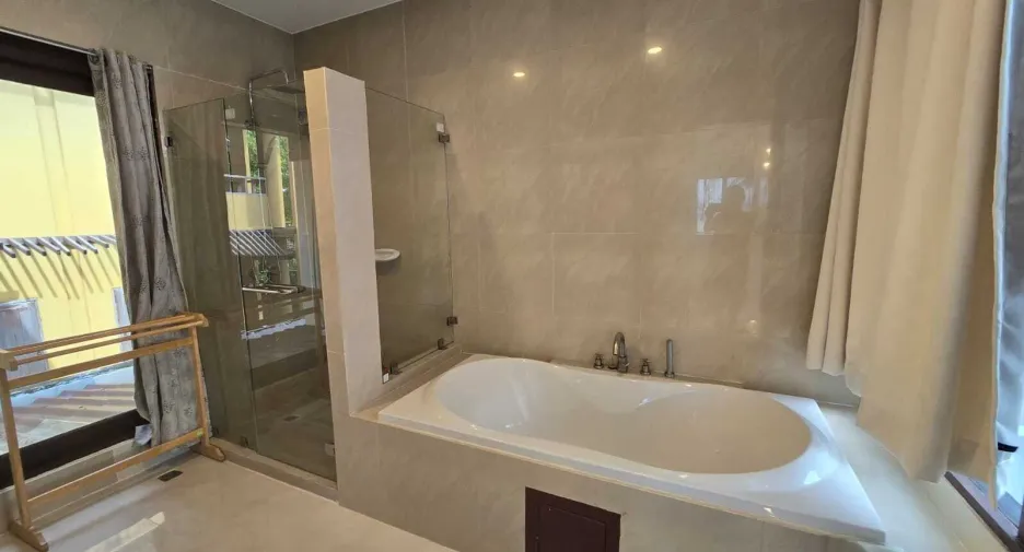 Villa en alquiler de 3 habitaciones en Ko Samui, Surat Thani