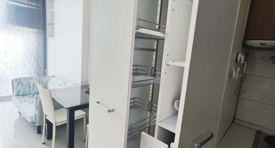 For sale 1 bed condo in Phaya Thai, Bangkok