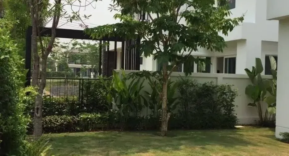 For rent 4 bedrooms house in Mueang Chiang Mai, Chiang Mai