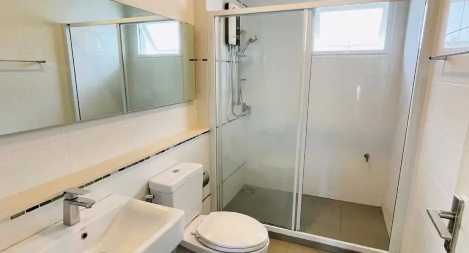 For rent 4 bedrooms house in Mueang Chiang Mai, Chiang Mai
