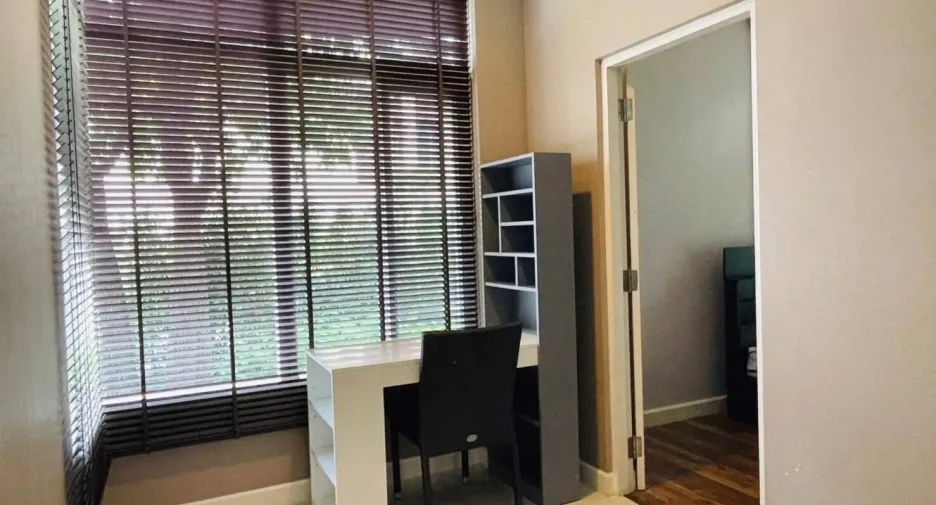 For rent 4 bedrooms house in Mueang Chiang Mai, Chiang Mai