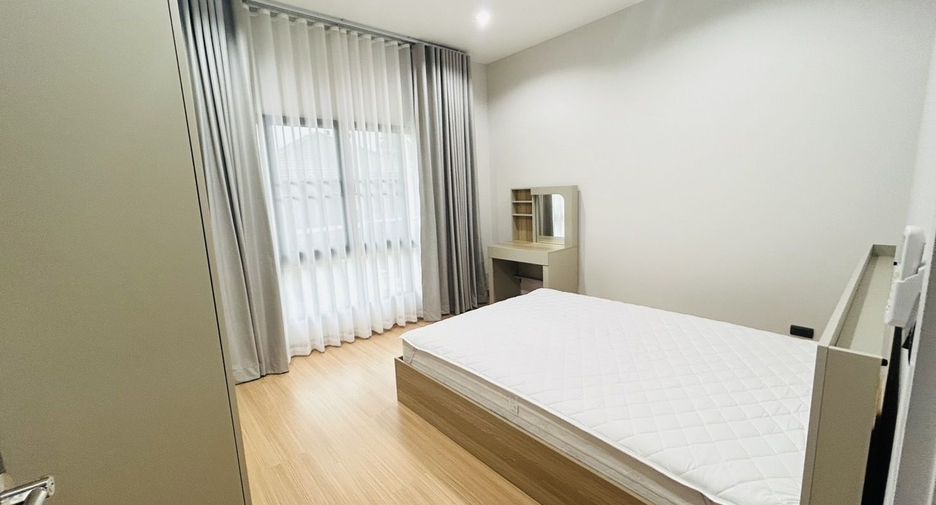 For rent 3 bedrooms house in Saraphi, Chiang Mai