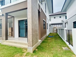 For rent 3 bedrooms house in Saraphi, Chiang Mai