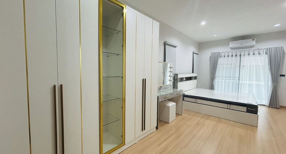 For rent 3 bedrooms house in Saraphi, Chiang Mai