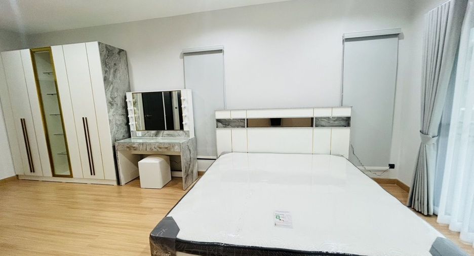 For rent 3 bedrooms house in Saraphi, Chiang Mai