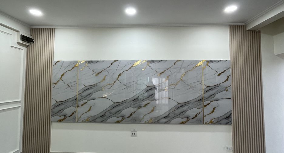 For sale 1 bed condo in Mueang Samut Prakan, Samut Prakan