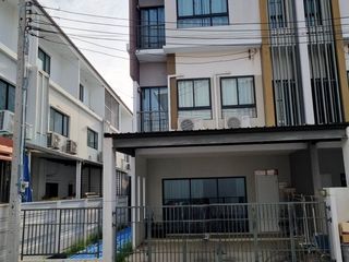 出售 3 卧室 联排别墅 在 Don Mueang, 曼谷