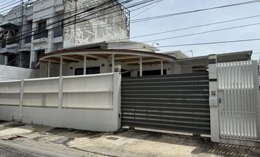 For sale 2 bedrooms house in Chatuchak, Bangkok