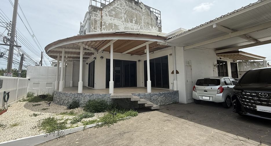 For sale 2 bedrooms house in Chatuchak, Bangkok