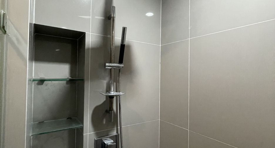 For sale 2 bedrooms condo in Watthana, Bangkok