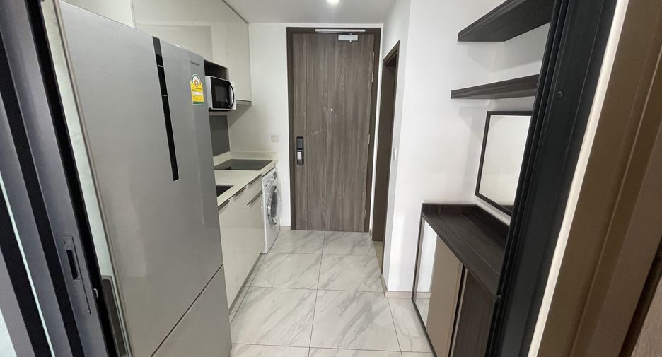 For sale 2 bedrooms condo in Watthana, Bangkok