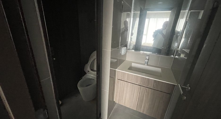 For sale 2 bedrooms condo in Watthana, Bangkok