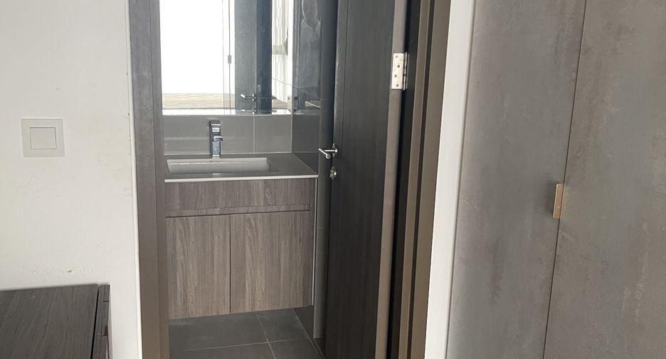 For sale 2 bedrooms condo in Watthana, Bangkok