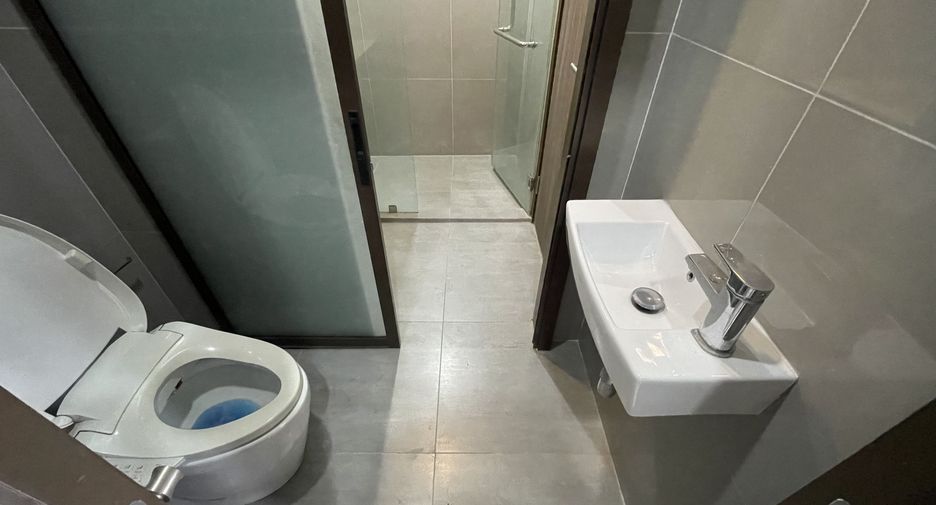 For sale 2 bedrooms condo in Watthana, Bangkok