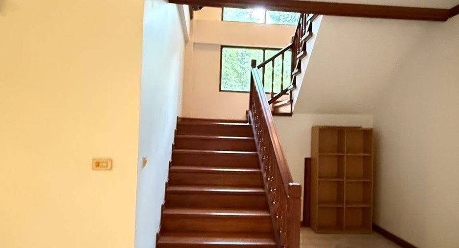 For sale 3 bedrooms house in Mueang Chiang Mai, Chiang Mai