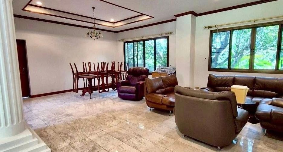 For sale 3 bedrooms house in Mueang Chiang Mai, Chiang Mai