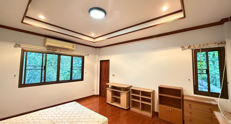 For sale 3 bedrooms house in Mueang Chiang Mai, Chiang Mai