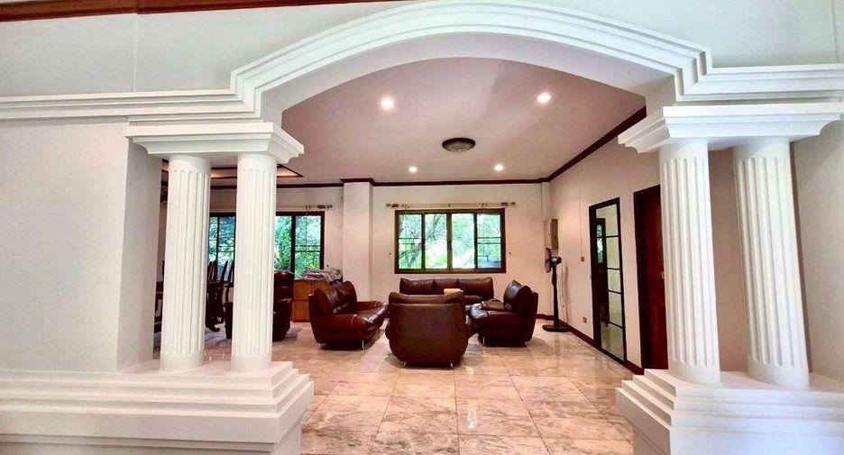 For sale 3 bedrooms house in Mueang Chiang Mai, Chiang Mai