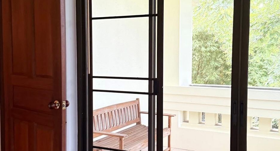 For sale 3 bedrooms house in Mueang Chiang Mai, Chiang Mai