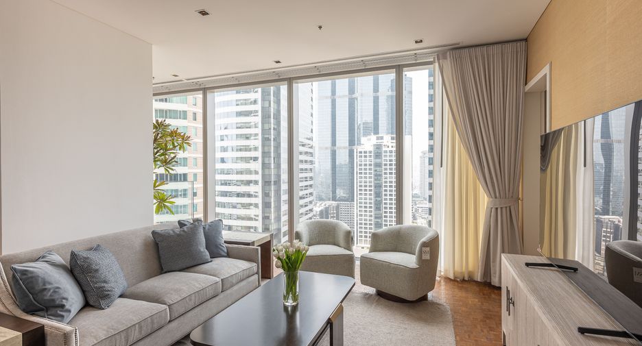 For sale 3 bedrooms condo in Sathon, Bangkok