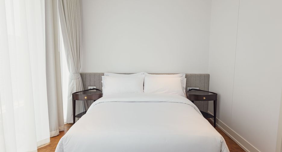 For sale 3 bedrooms condo in Sathon, Bangkok