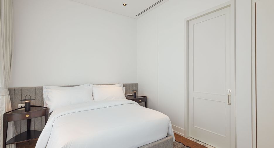 For sale 3 bedrooms condo in Sathon, Bangkok