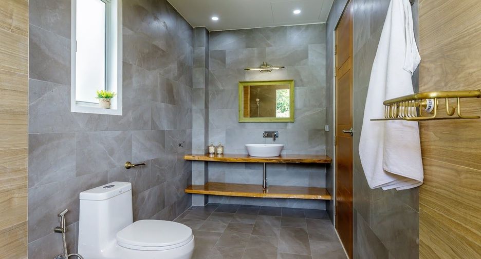 For rent 4 bedrooms villa in Ko Pha-ngan, Surat Thani