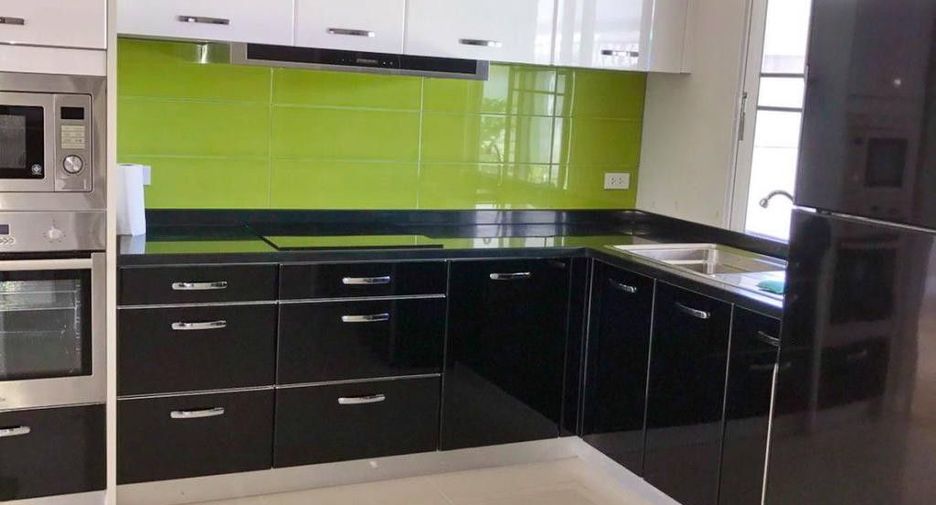 For sale 4 bedrooms villa in Doi Saket, Chiang Mai
