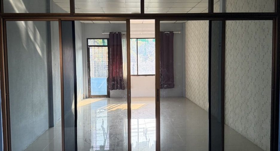 For sale 1 bed retail Space in Bang Lamung, Chonburi