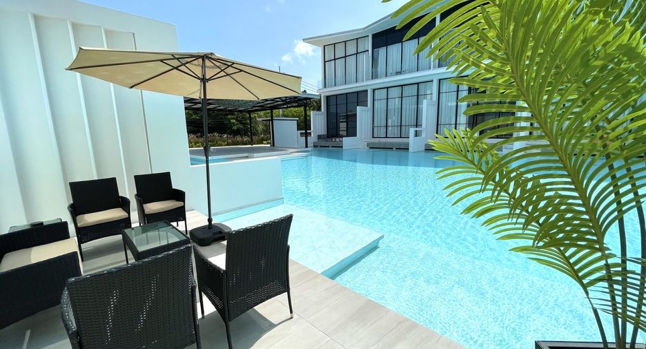 For rent 3 bedrooms townhouse in Ko Samui, Surat Thani