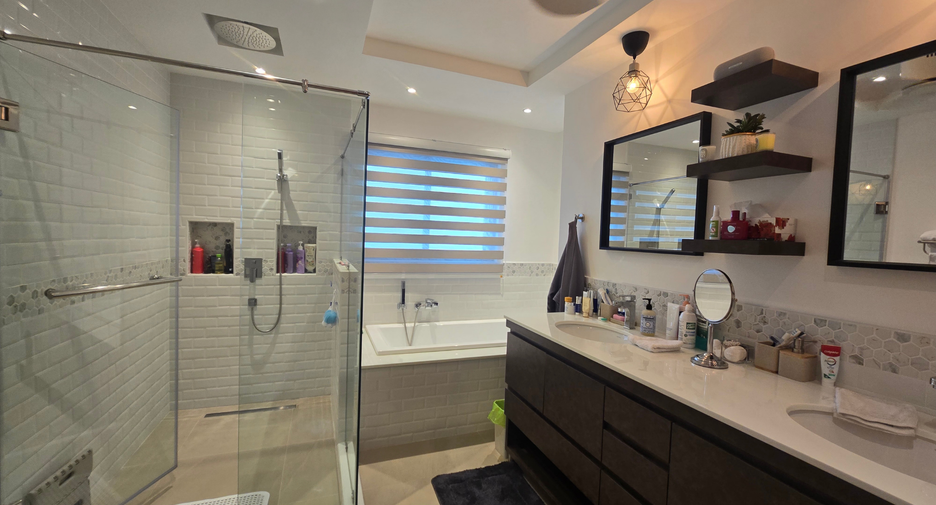 For rent 3 bedrooms villa in Hua Hin, Prachuap Khiri Khan