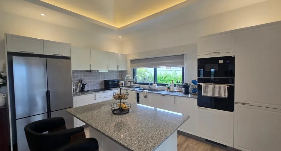 For rent 3 ベッドルーム villa in Hua Hin, Prachuap Khiri Khan