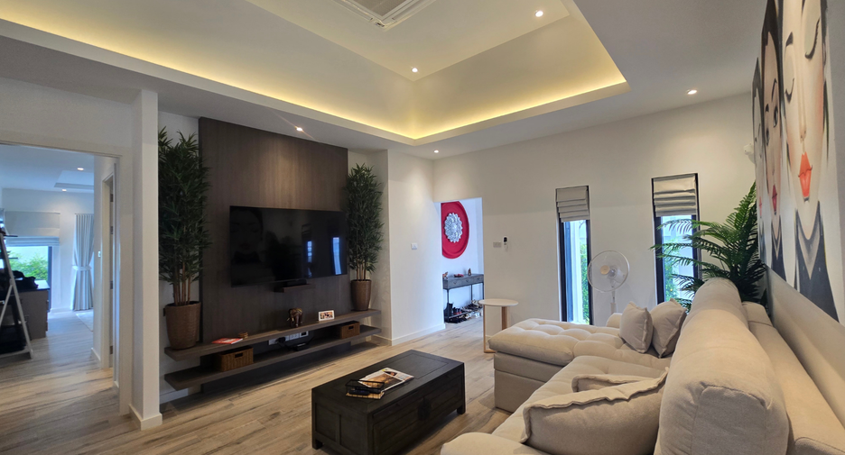 For rent 3 bedrooms villa in Hua Hin, Prachuap Khiri Khan